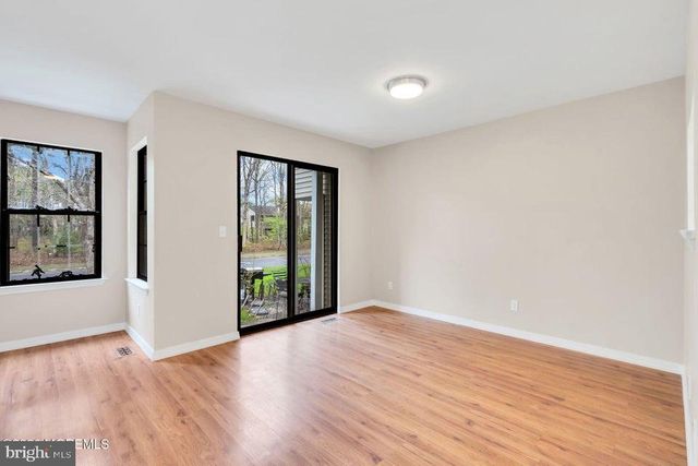 2004 MEADOWLANDS CT, Toms River, NJ 08755