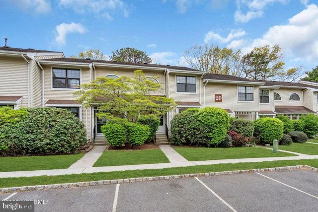 2004 MEADOWLANDS CT, Toms River, NJ 08755