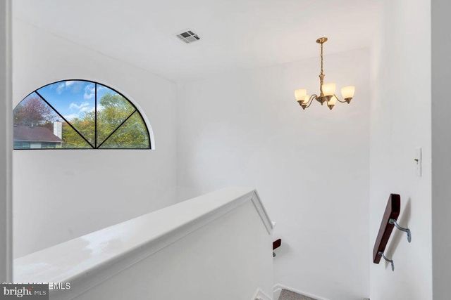 2004 MEADOWLANDS CT, Toms River, NJ 08755