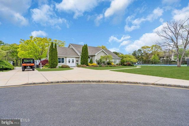 2004 MEADOWLANDS CT, Toms River, NJ 08755