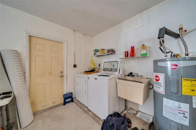 836 SW TRAFALGAR PKWY, Cape Coral, FL 33991