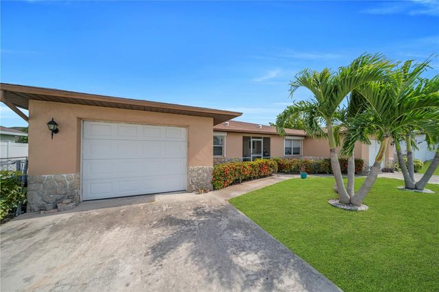 836 SW TRAFALGAR PKWY, Cape Coral, FL 33991