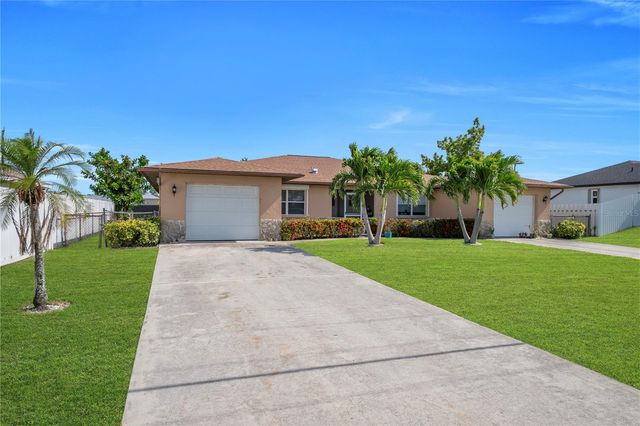 836 SW TRAFALGAR PKWY, Cape Coral, FL 33991