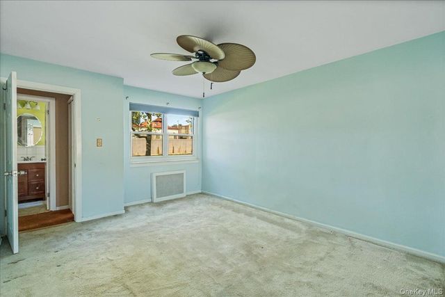 6701 152nd Street 220A, Flushing, NY 11367