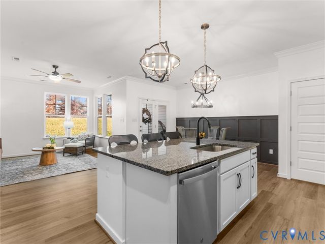 18536 Palisades Rdg, Moseley, VA 23120