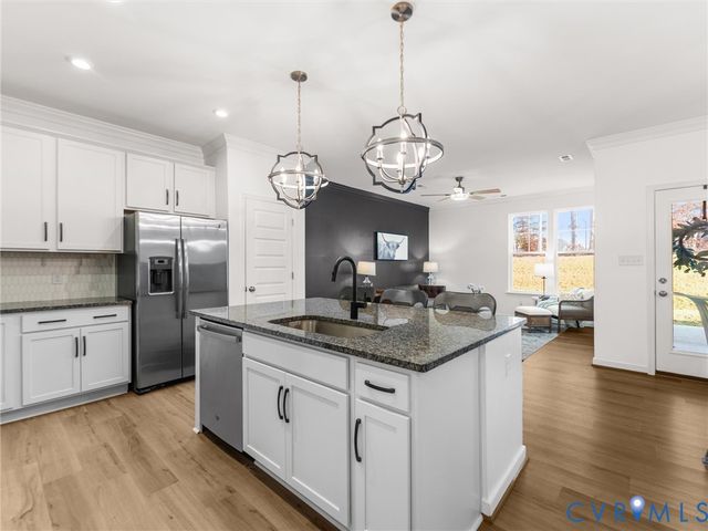 18536 Palisades Rdg, Moseley, VA 23120