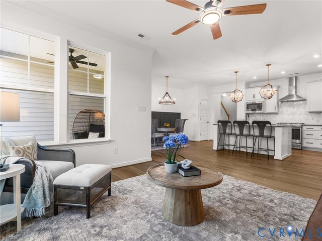 18536 Palisades Rdg, Moseley, VA 23120