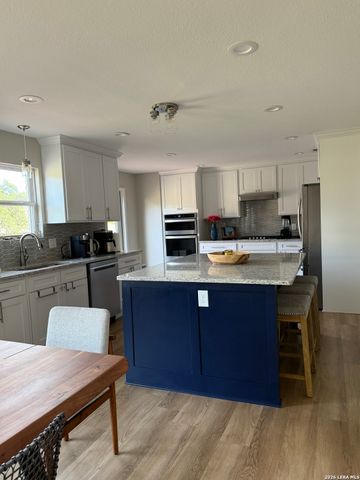 132 MERRY TRL, San Antonio, TX 78232