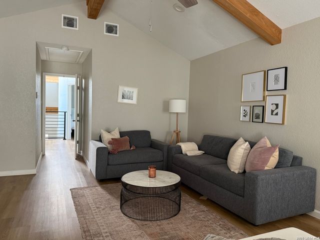 132 MERRY TRL, San Antonio, TX 78232