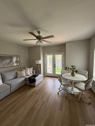 132 MERRY TRL, San Antonio, TX 78232