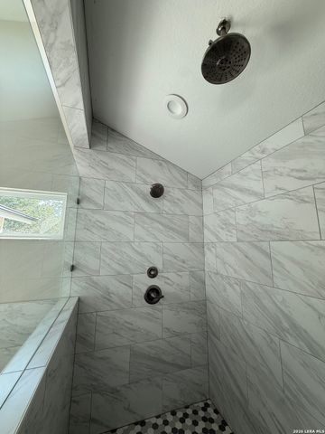 132 MERRY TRL, San Antonio, TX 78232