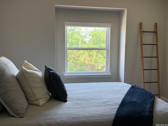 132 MERRY TRL, San Antonio, TX 78232