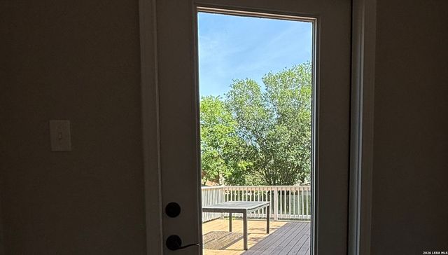 132 MERRY TRL, San Antonio, TX 78232