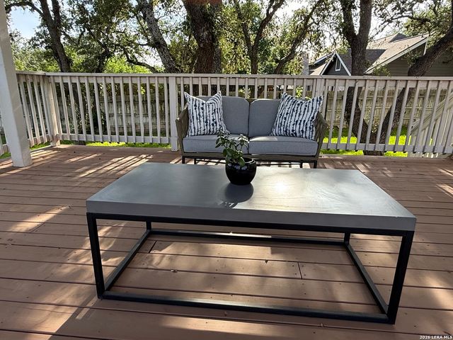132 MERRY TRL, San Antonio, TX 78232