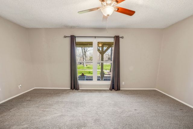 102 Shady Oak Drive, Weatherford, TX 76087