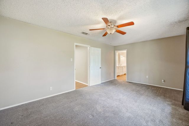 102 Shady Oak Drive, Weatherford, TX 76087