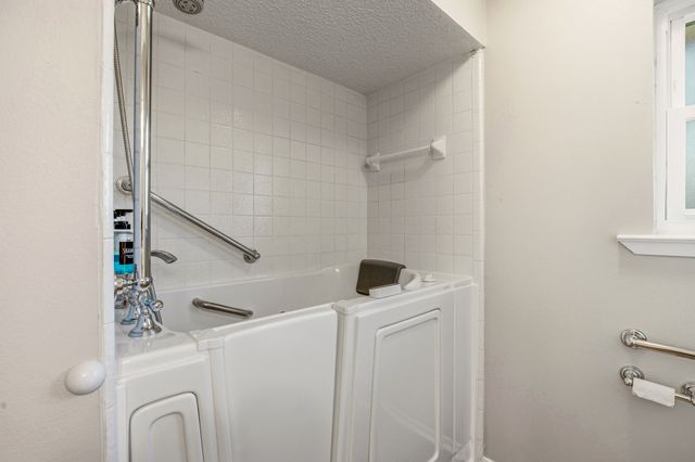 102 Shady Oak Drive, Weatherford, TX 76087