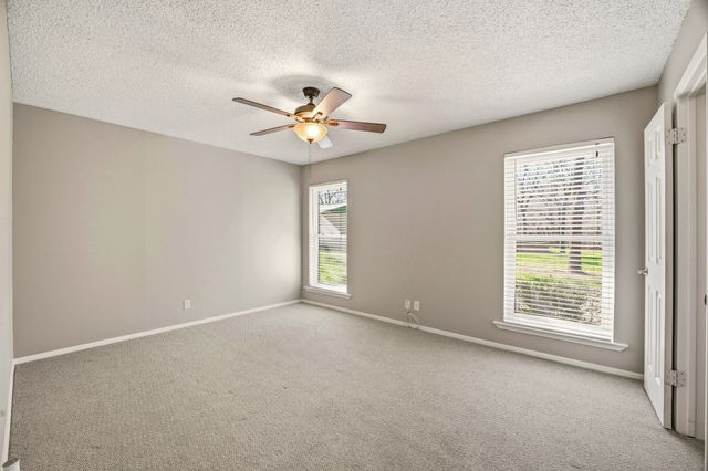 102 Shady Oak Drive, Weatherford, TX 76087