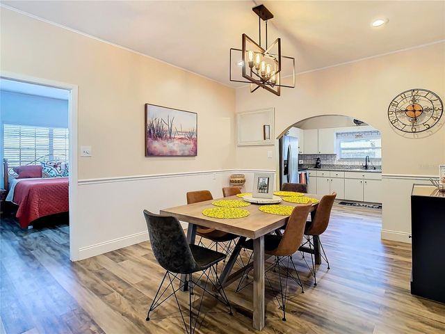 3321 W AILEEN STREET, Tampa, FL 33607