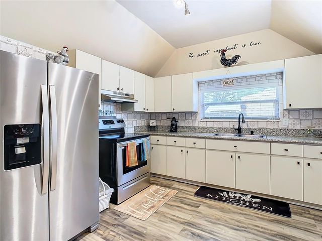 3321 W AILEEN STREET, Tampa, FL 33607