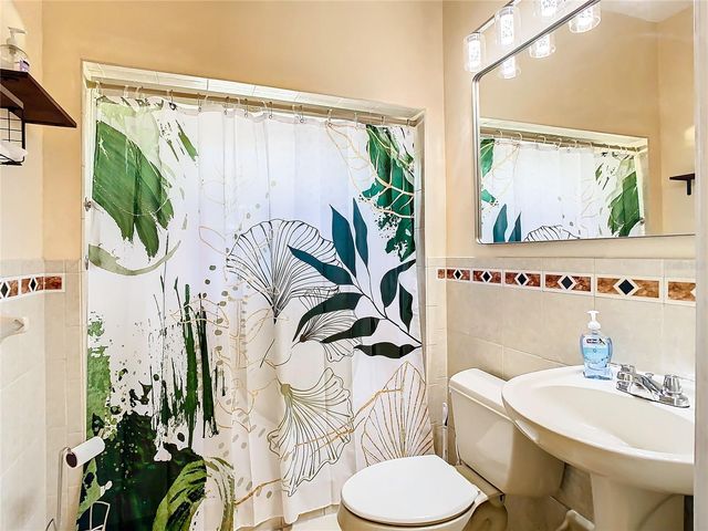 3321 W AILEEN STREET, Tampa, FL 33607