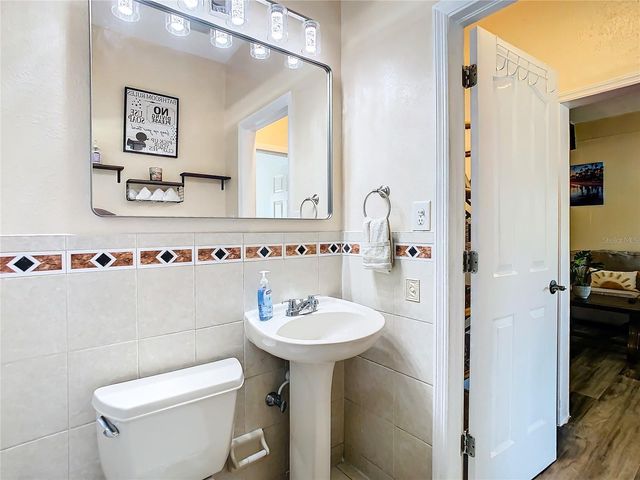 3321 W AILEEN STREET, Tampa, FL 33607