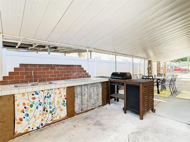 3321 W AILEEN STREET, Tampa, FL 33607