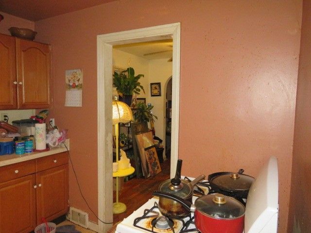 2145 Village Dr, Wilkinsburg, PA 15221