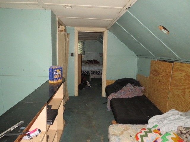 2145 Village Dr, Wilkinsburg, PA 15221