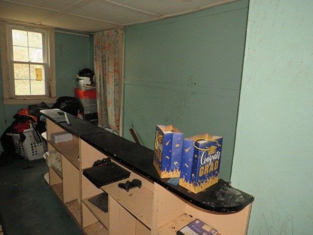 2145 Village Dr, Wilkinsburg, PA 15221