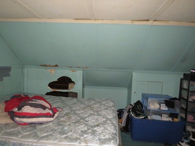 2145 Village Dr, Wilkinsburg, PA 15221