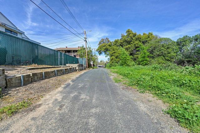 125 willow, Roseville, CA 95678