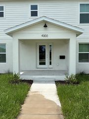 4300 5TH AVENUE S, St Petersburg, FL 33711