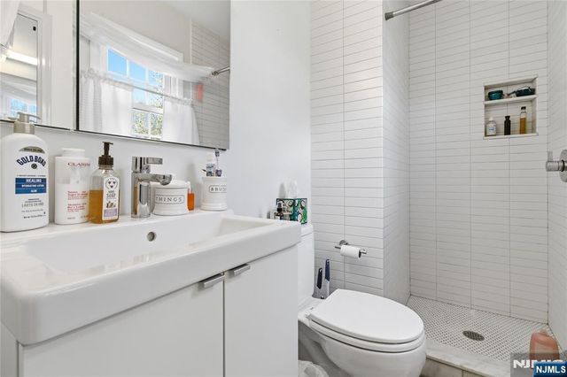 120 Carlough Road, Upper Saddle River, NJ 07458