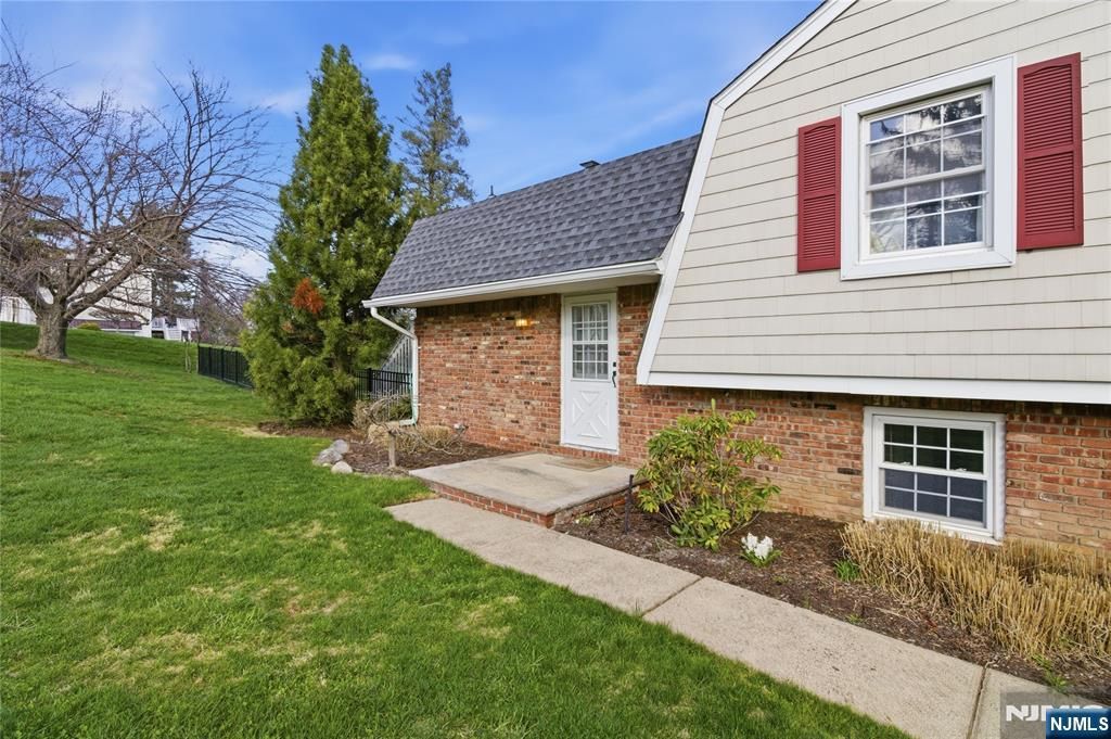 120 Carlough Road, Upper Saddle River, NJ 07458