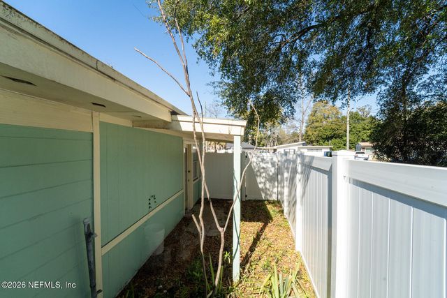 5308 N RIVER Road, Jacksonville, FL 32211