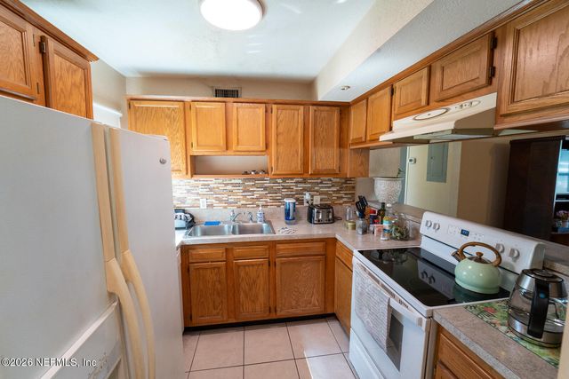 5308 N RIVER Road, Jacksonville, FL 32211