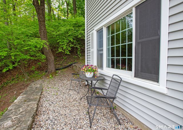 32 East Hills Drive 32, New Canaan, CT 06840
