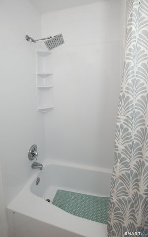 32 East Hills Drive 32, New Canaan, CT 06840