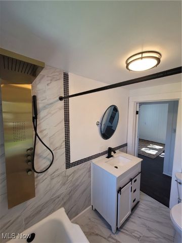 2311 Stillwagon Road SE, Warren, OH 44484