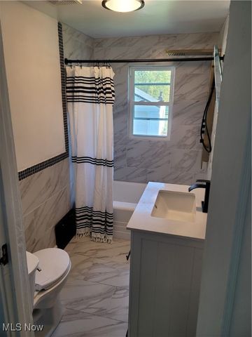 2311 Stillwagon Road SE, Warren, OH 44484