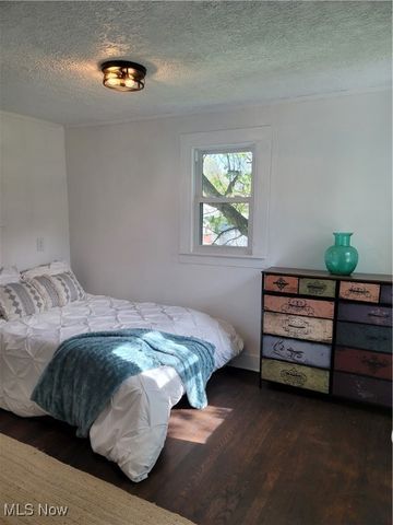 2311 Stillwagon Road SE, Warren, OH 44484