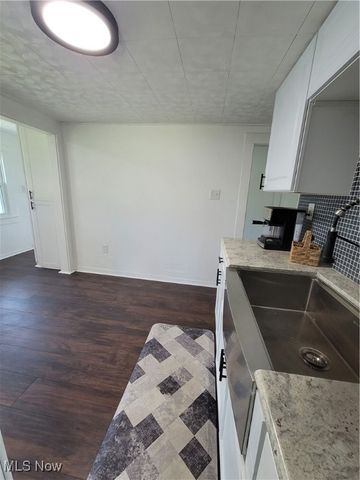 2311 Stillwagon Road SE, Warren, OH 44484