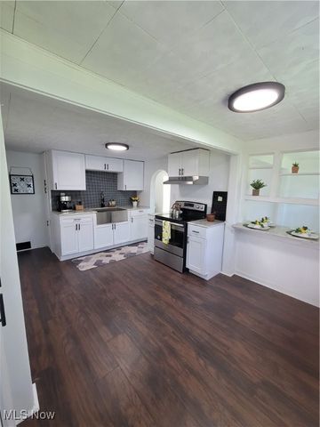 2311 Stillwagon Road SE, Warren, OH 44484