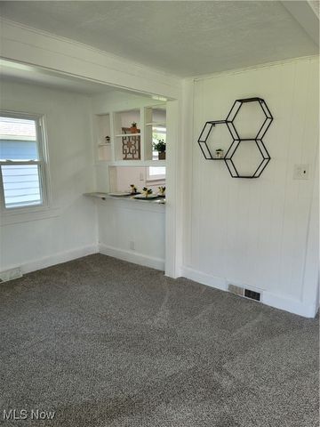 2311 Stillwagon Road SE, Warren, OH 44484