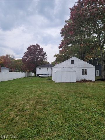 2311 Stillwagon Road SE, Warren, OH 44484