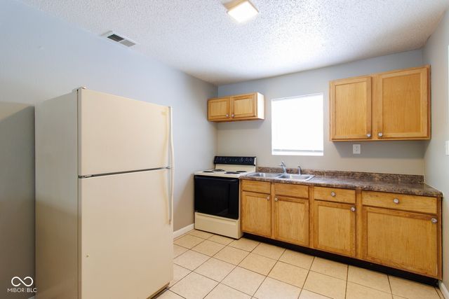 6213 Commodore Drive, Indianapolis, IN 46219