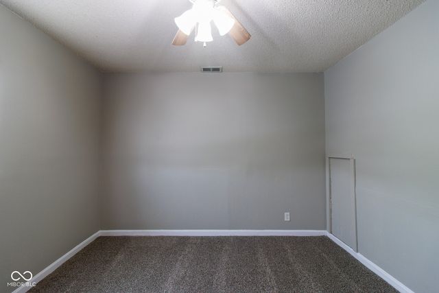 6213 Commodore Drive, Indianapolis, IN 46219