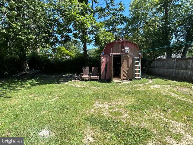 212 LAKEVIEW AVE, Edgewater, MD 21037