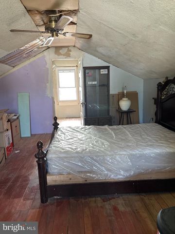 212 LAKEVIEW AVE, Edgewater, MD 21037